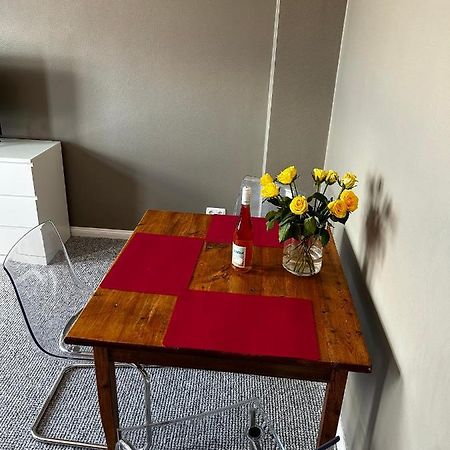 Apartamento Traumhafter Altbaucharme In Zentraler Lage Kiel Exterior foto
