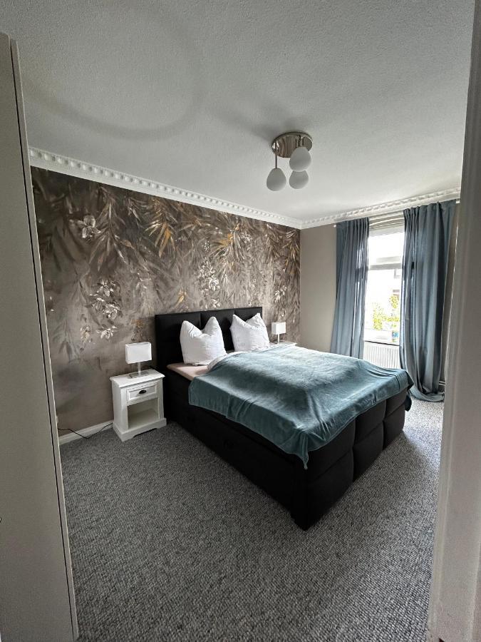 Apartamento Traumhafter Altbaucharme In Zentraler Lage Kiel Exterior foto