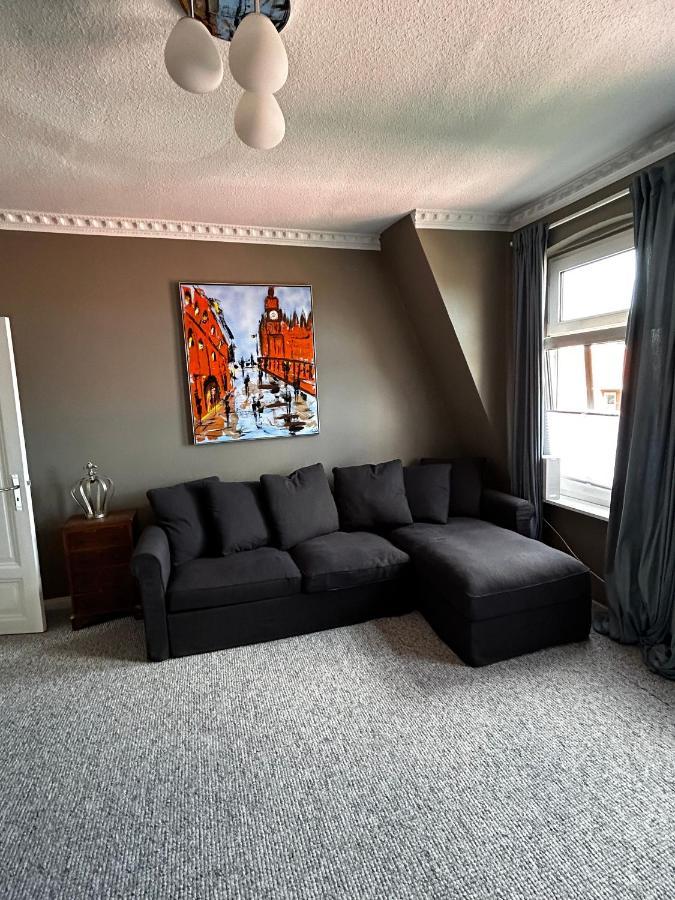 Apartamento Traumhafter Altbaucharme In Zentraler Lage Kiel Exterior foto